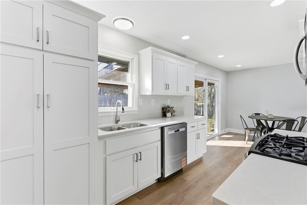 914 Madison Street — photo 13