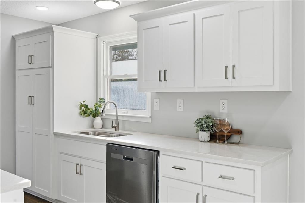 914 Madison Street — photo 14