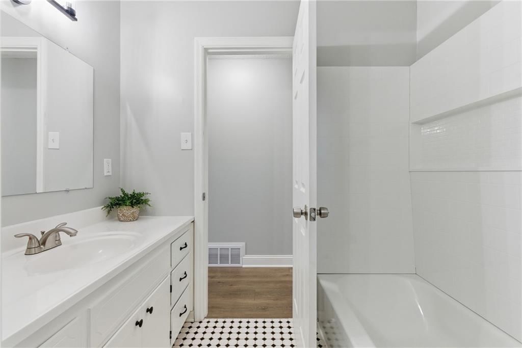914 Madison Street — photo 19