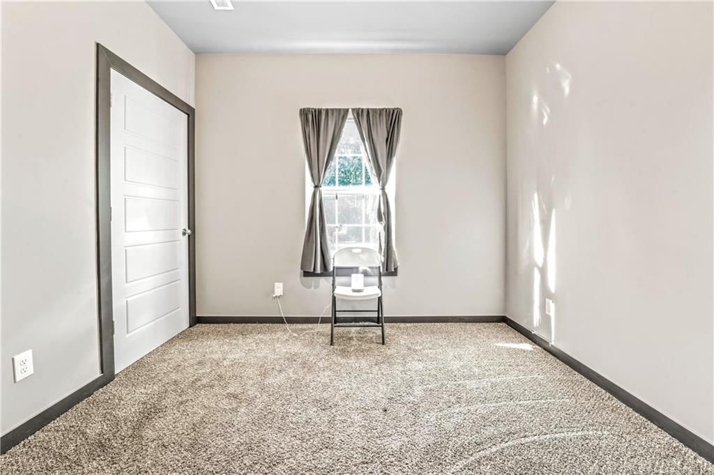 503 E 3rd Street — photo 13