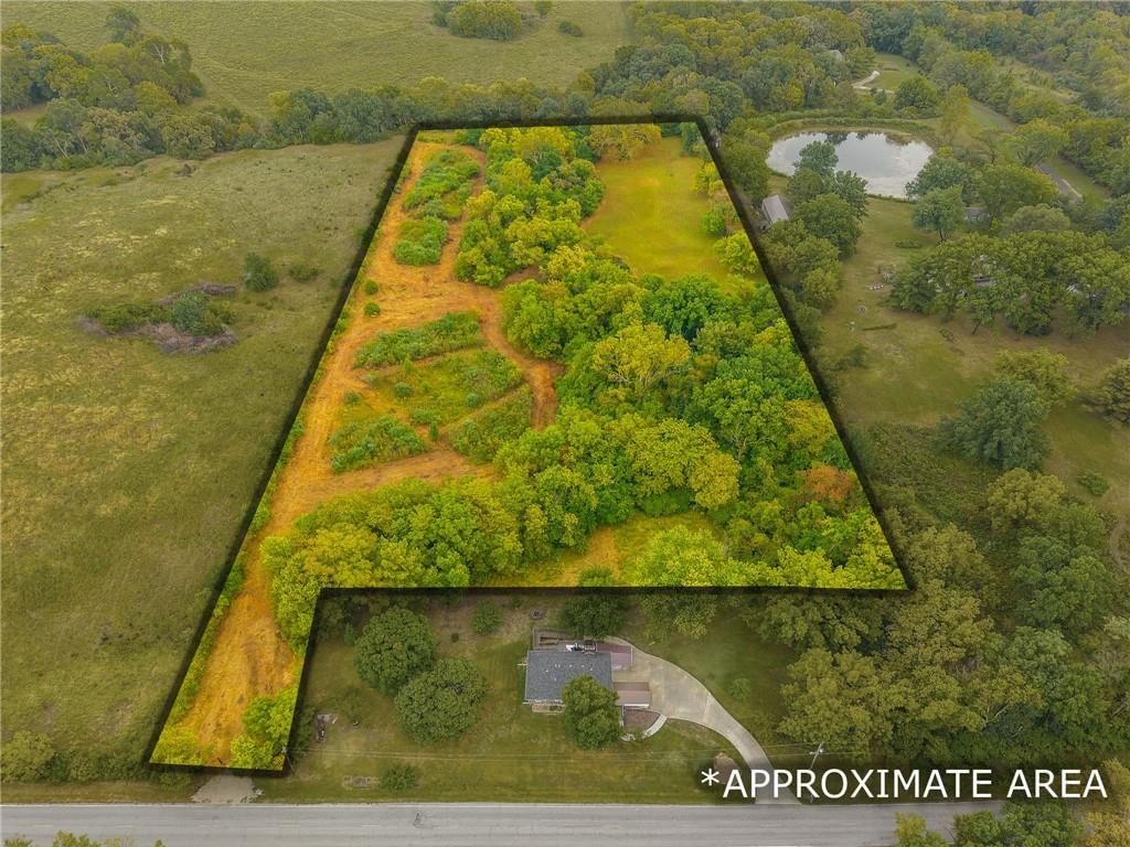 8815 Nebo Hills Road, Liberty, MO