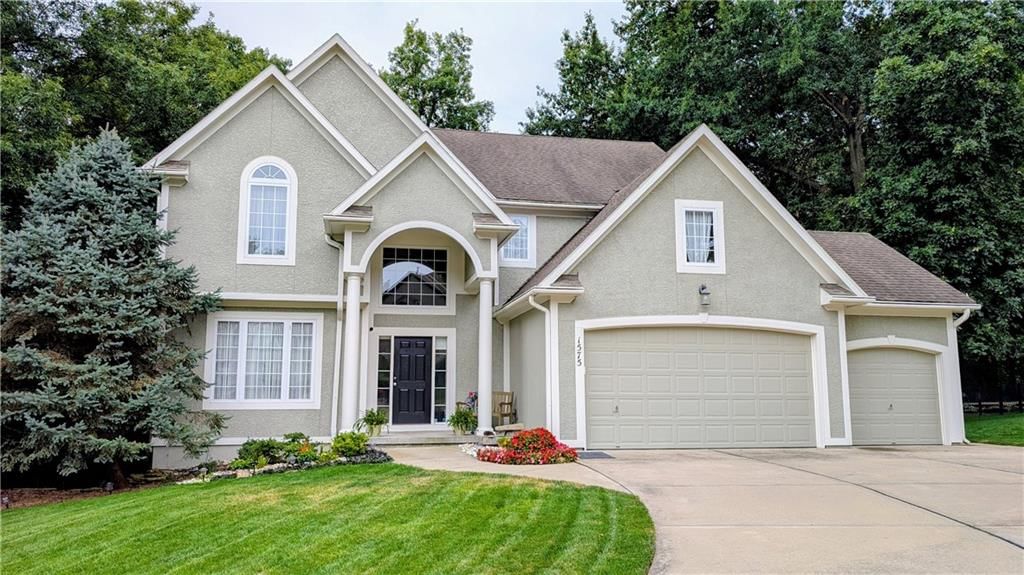 1575 Oakwood Lane, Liberty, MO