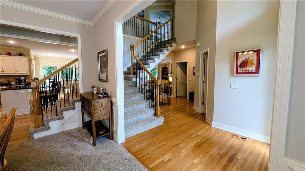 1575 Oakwood Lane — photo 2