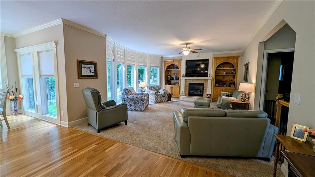 1575 Oakwood Lane — photo 3