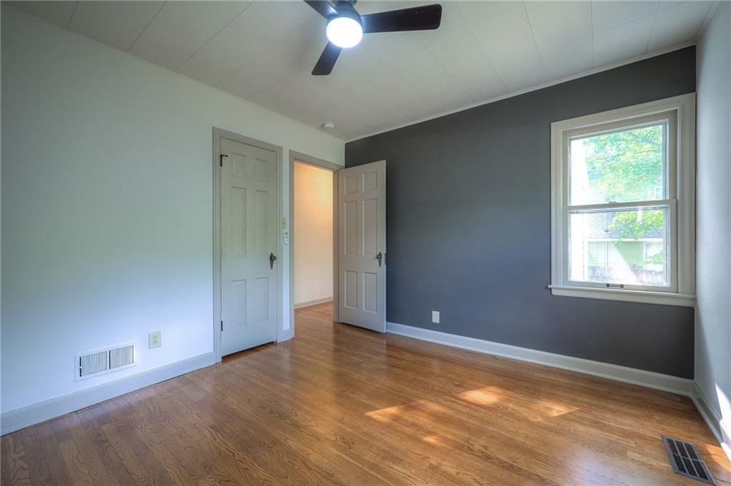 Photo 8 of 20 - 2918 N 51st Street