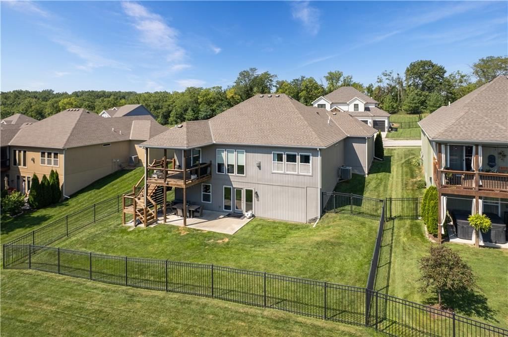 7445 NW Forest Lakes Drive — photo 43