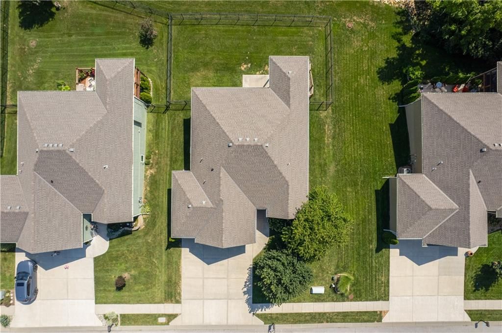 7445 NW Forest Lakes Drive — photo 45