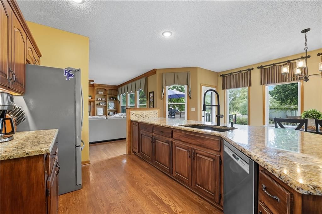 14611 S Acuff Lane — photo 9