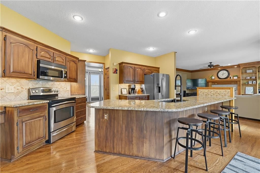 14611 S Acuff Lane — photo 10