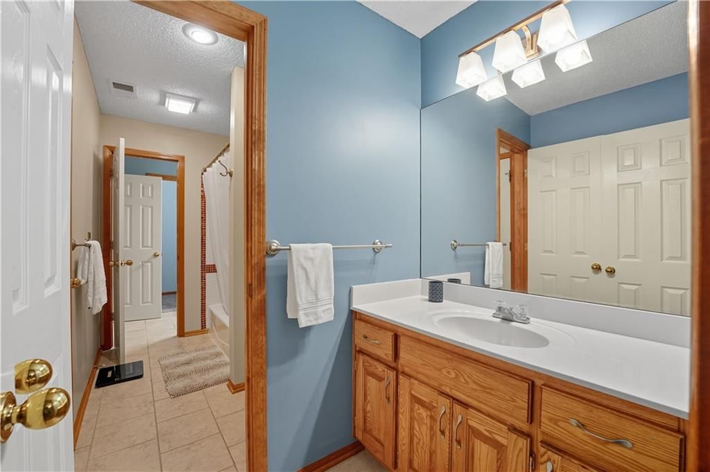 14611 S Acuff Lane — photo 34