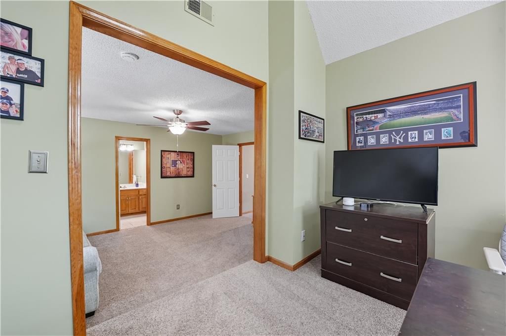 14611 S Acuff Lane — photo 37