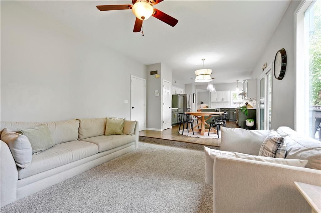 Photo 16 of 38 - 15809 Ash Lane