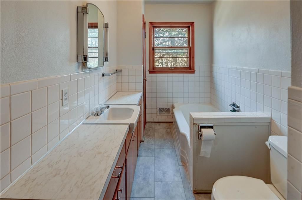 1217 Hardesty Avenue — photo 23