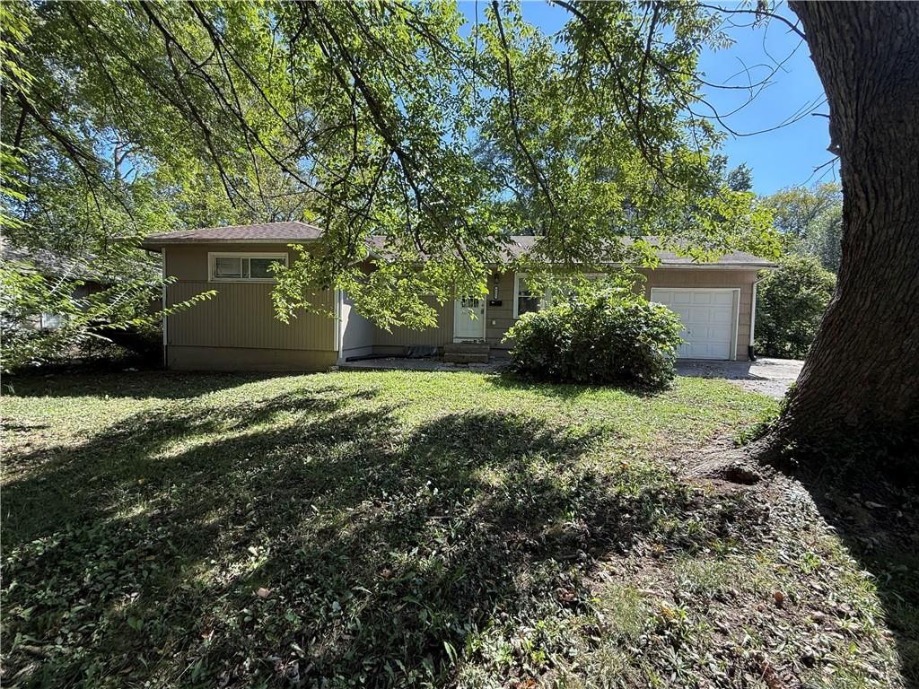 8605 E 114th Street, Kansas City, MO