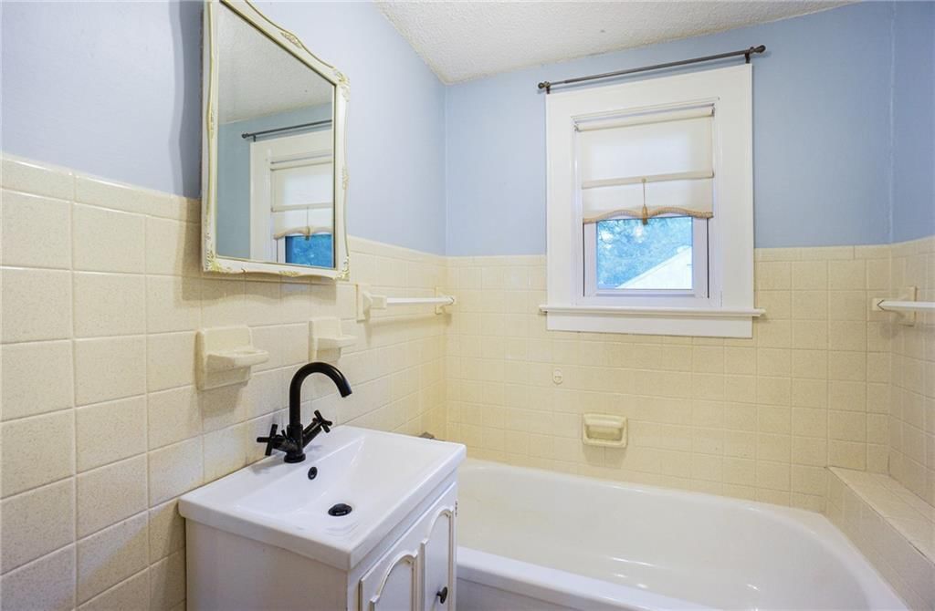 4950 E Blue Ridge Boulevard — photo 37
