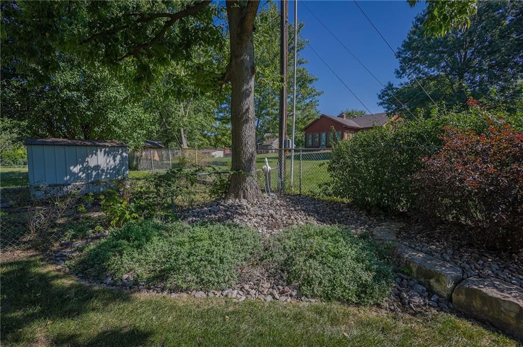 Photo 7 of 34 - 206 Crest Drive