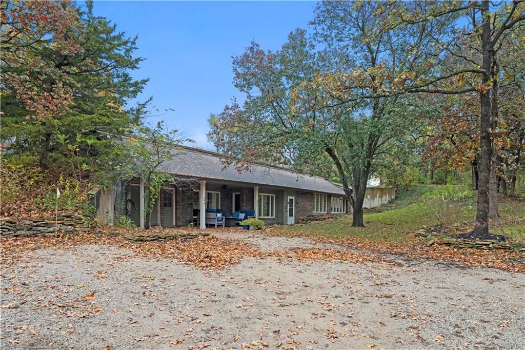 5880 CLARE Road — photo 3