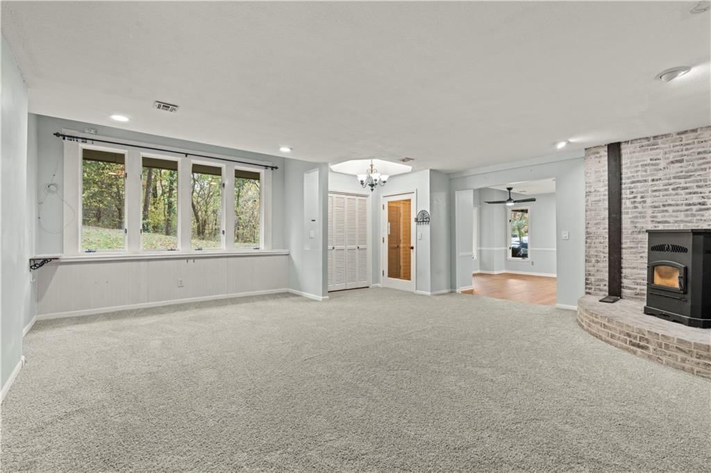 5880 CLARE Road — photo 10
