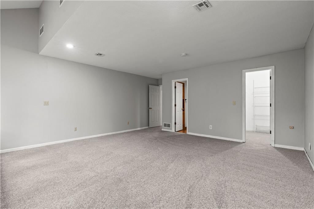5880 CLARE Road — photo 33