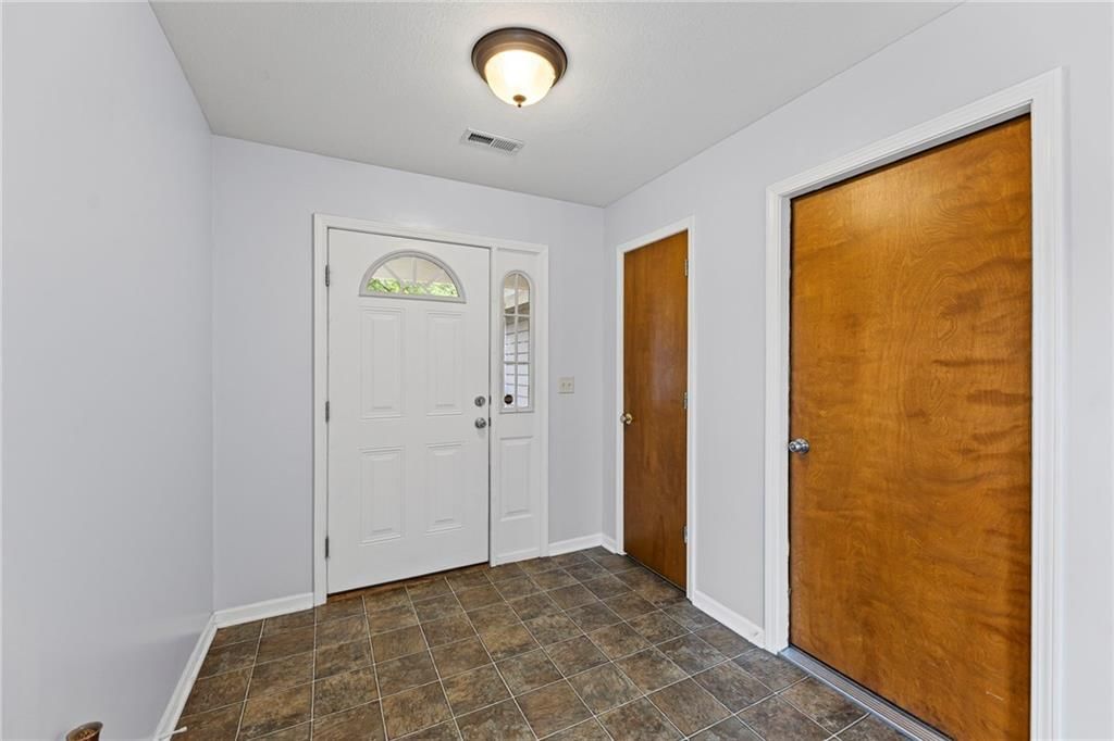 1335 S Olive Street — photo 5