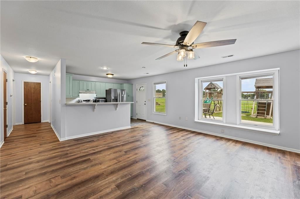 1335 S Olive Street — photo 8