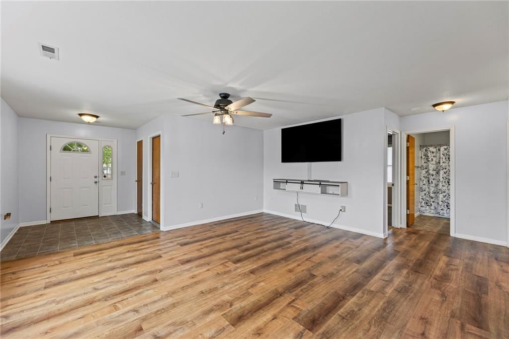 1335 S Olive Street — photo 9