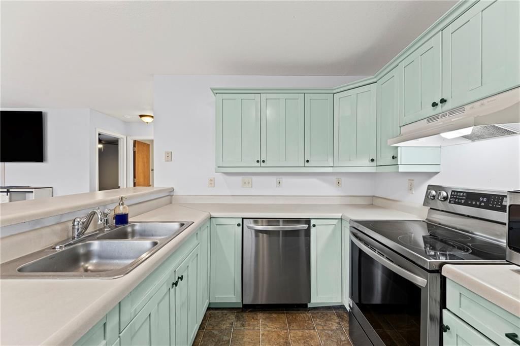 1335 S Olive Street — photo 13