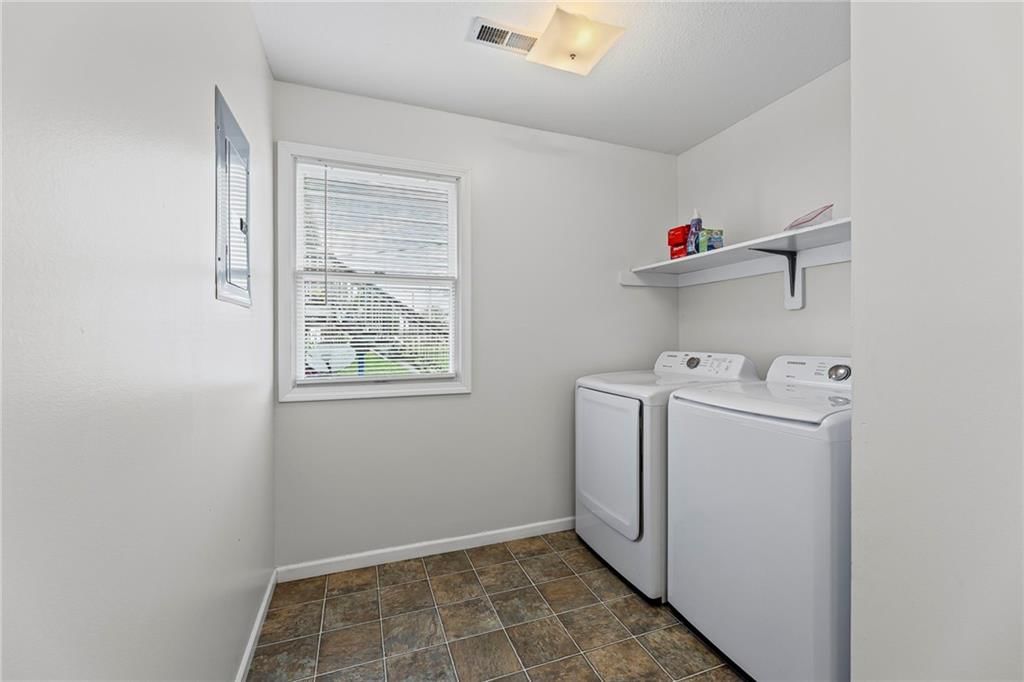 1335 S Olive Street — photo 26