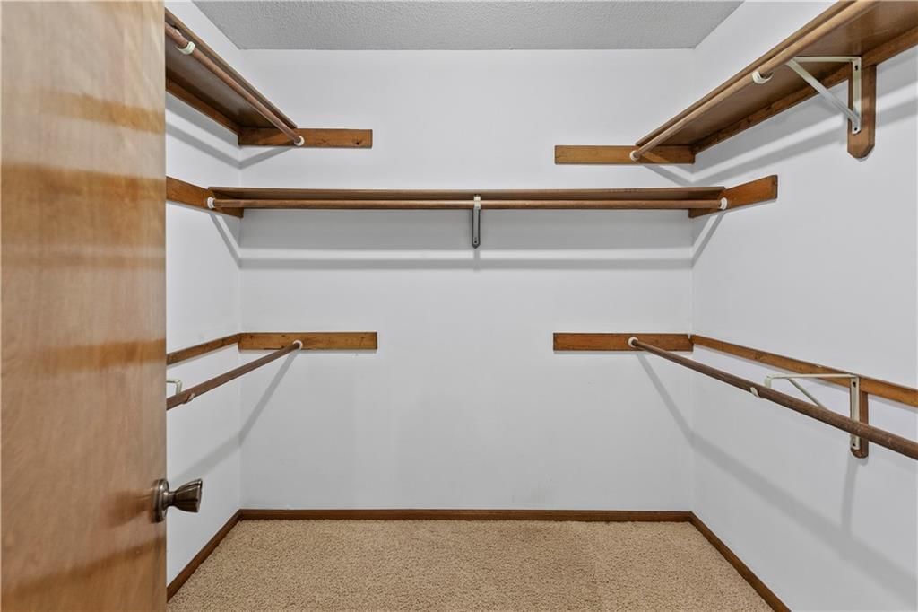 1216 Hampton Drive — photo 10