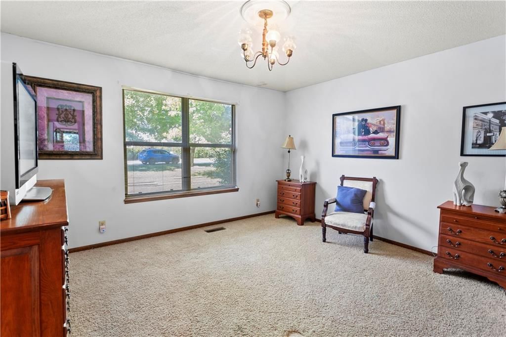 1216 Hampton Drive — photo 11
