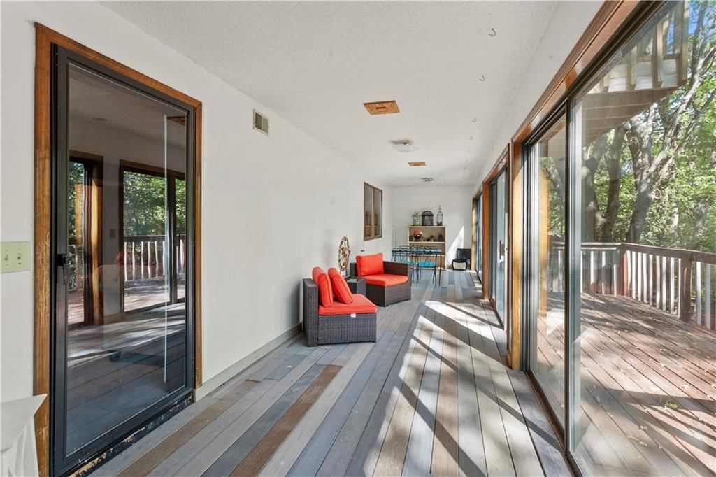 1216 Hampton Drive — photo 17