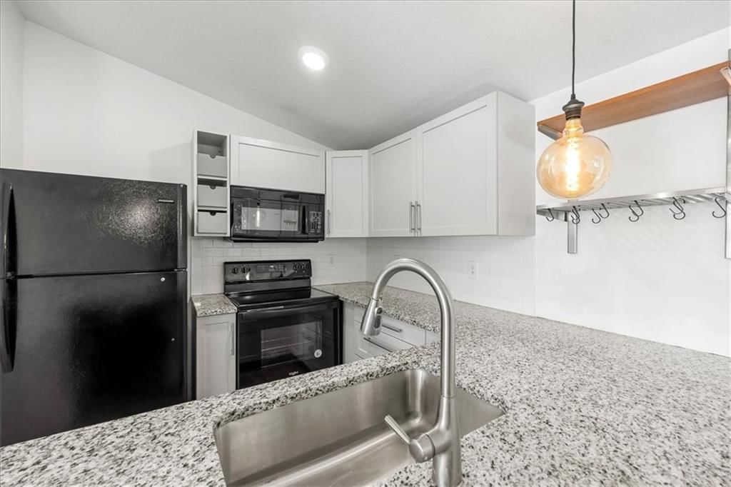 5705 N Woodland Avenue — photo 8