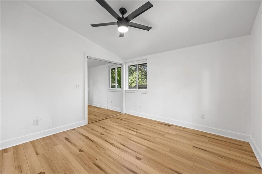 5705 N Woodland Avenue — photo 12