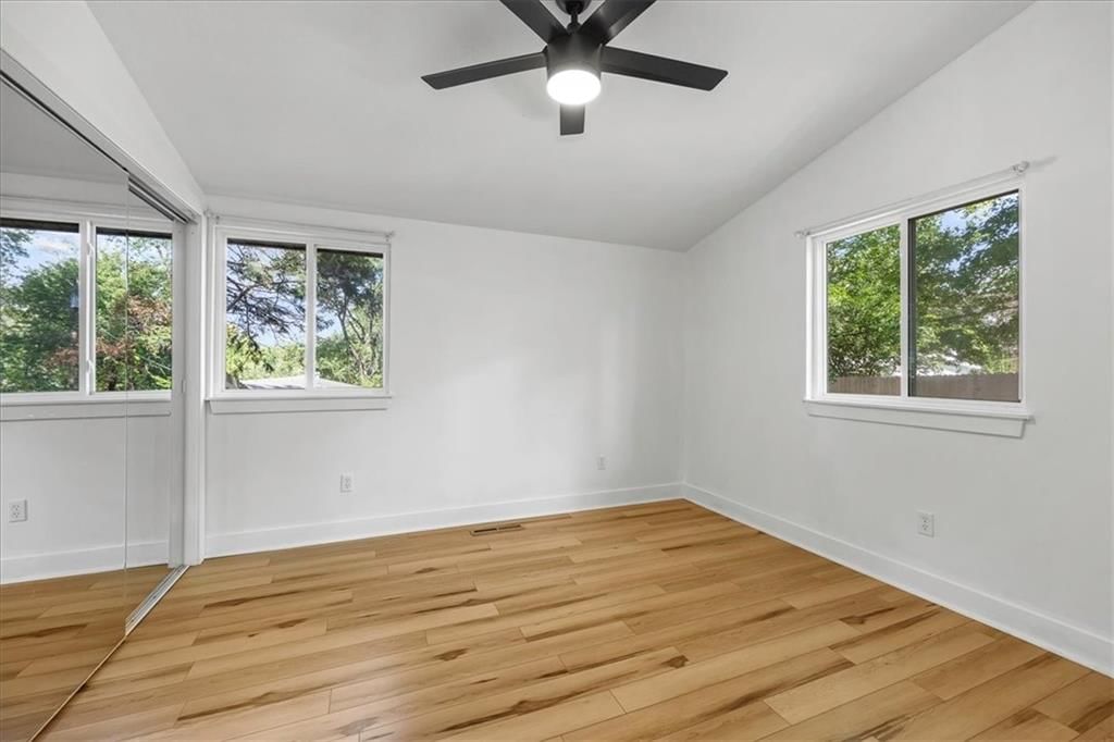 5705 N Woodland Avenue — photo 13