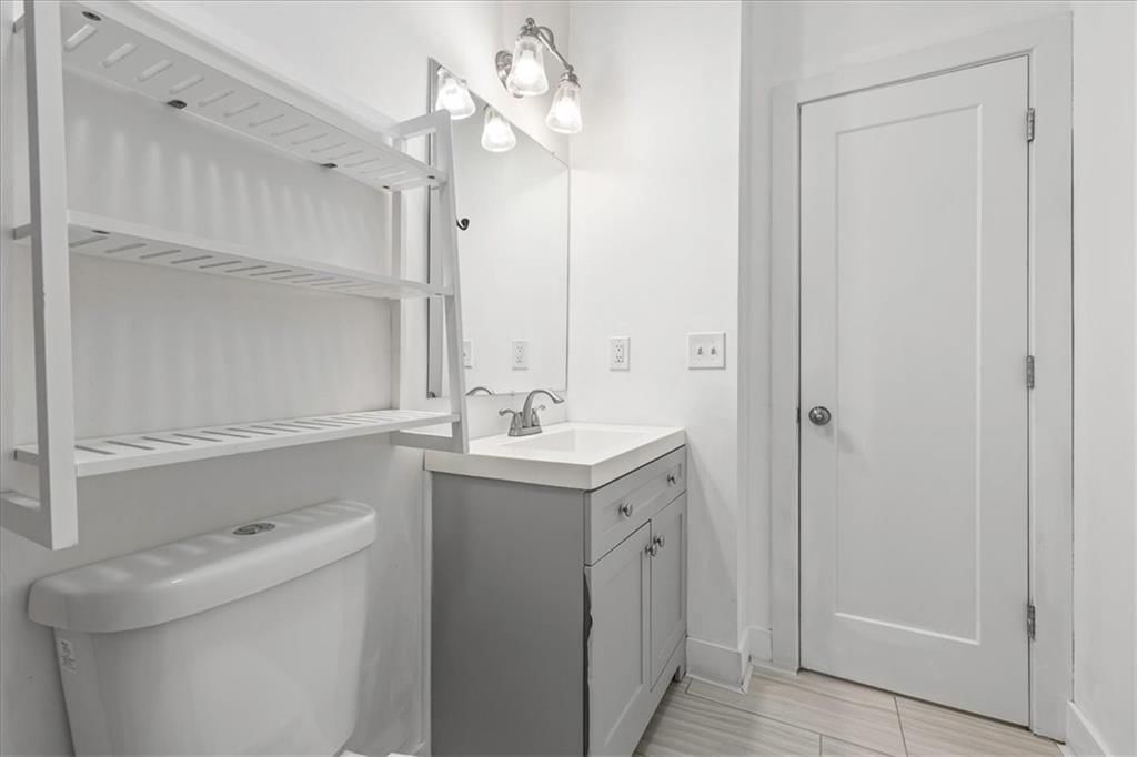 5705 N Woodland Avenue — photo 15