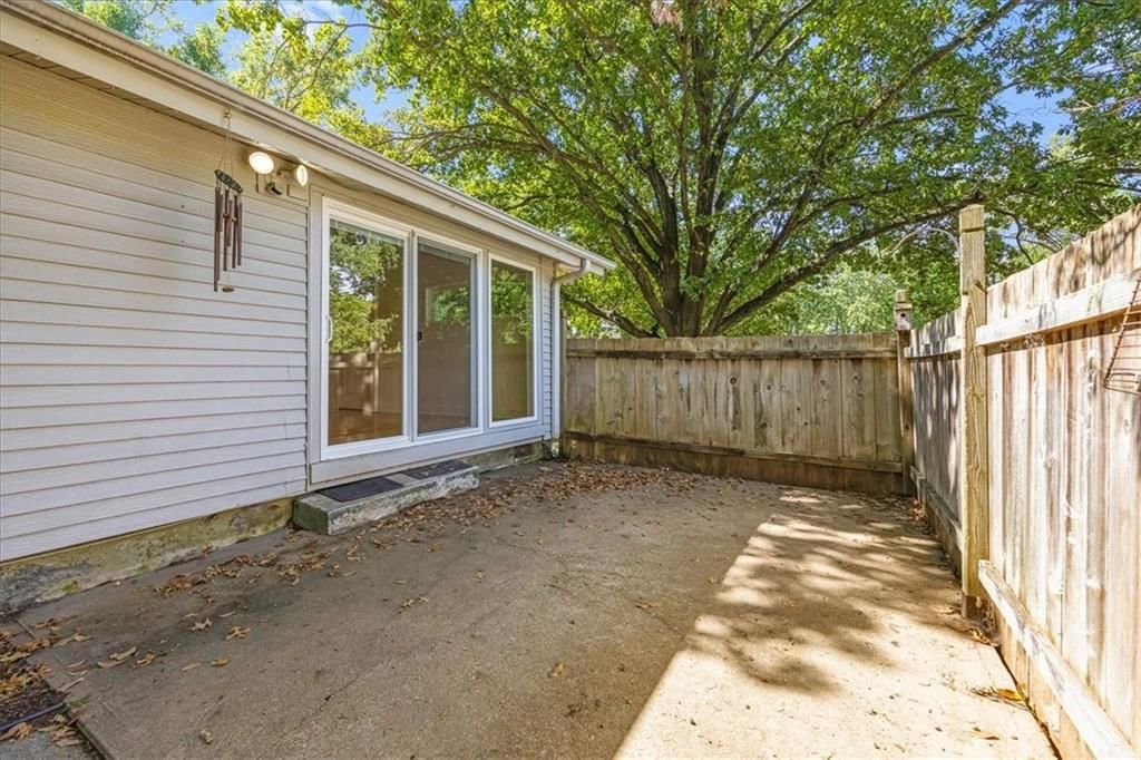 5705 N Woodland Avenue — photo 22