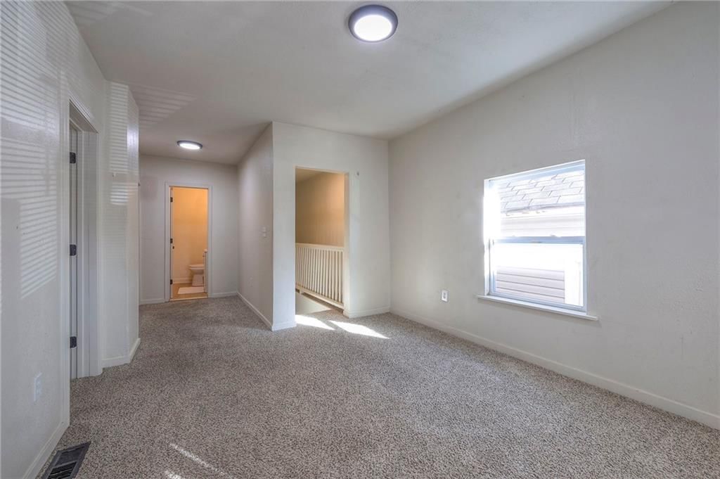 864 ORVILLE Avenue — photo 3