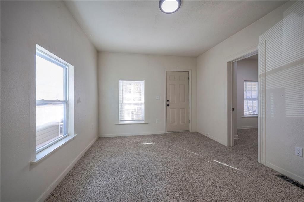 864 ORVILLE Avenue — photo 5