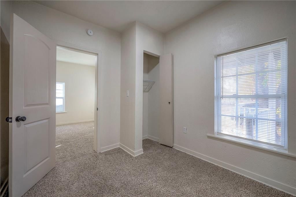 864 ORVILLE Avenue — photo 7