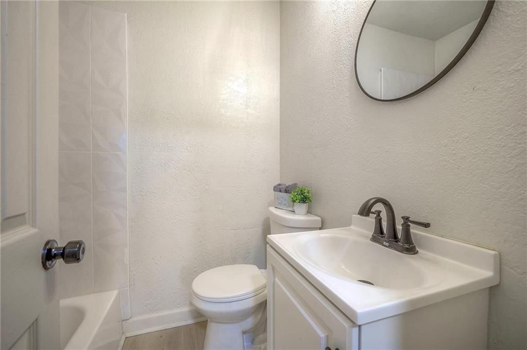 864 ORVILLE Avenue — photo 10