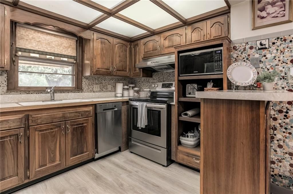 Photo 11 of 36 - 226 N 78th Street