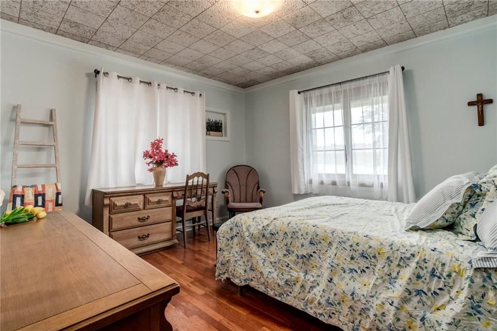 Photo 17 of 36 - 226 N 78th Street