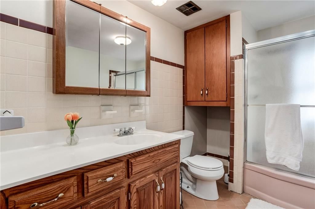 Photo 22 of 36 - 226 N 78th Street