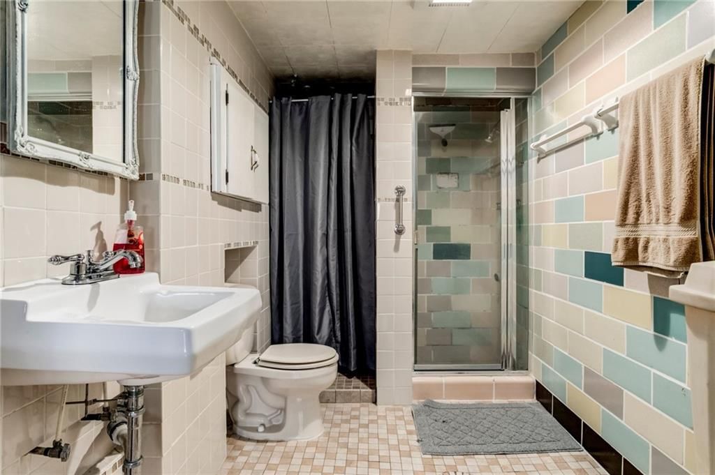 Photo 26 of 36 - 226 N 78th Street