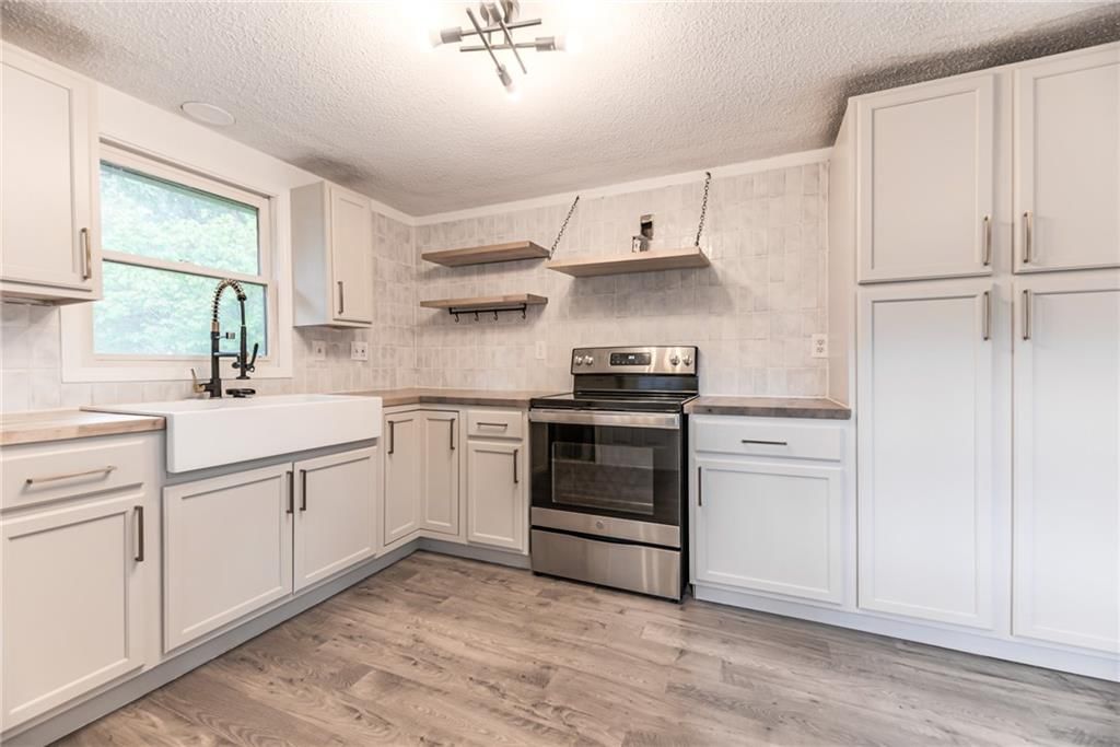 5018 NW Huonker Road — photo 1