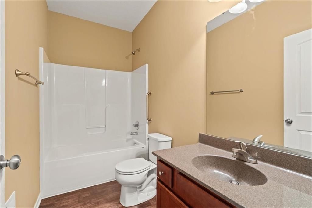 Photo 6 of 30 - 14163 S Landon Street