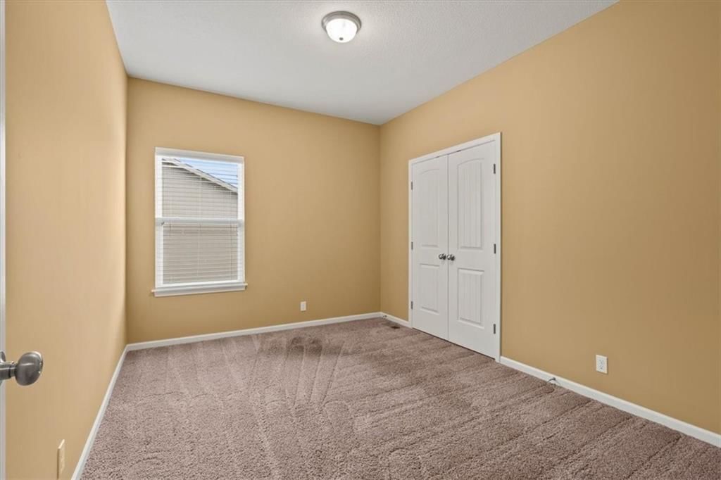 Photo 7 of 30 - 14163 S Landon Street