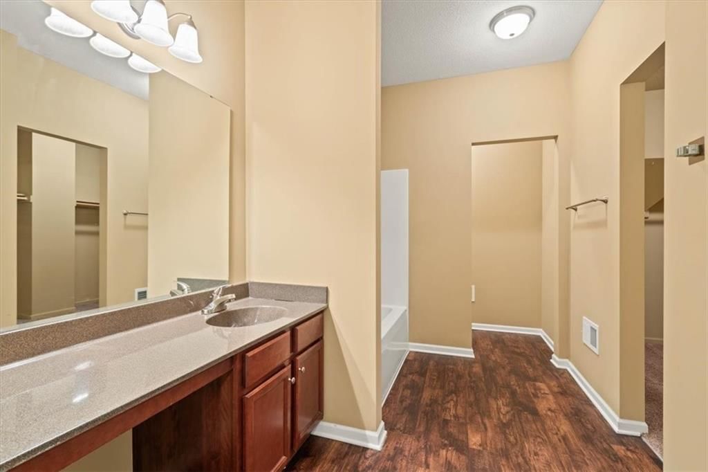 Photo 22 of 30 - 14163 S Landon Street