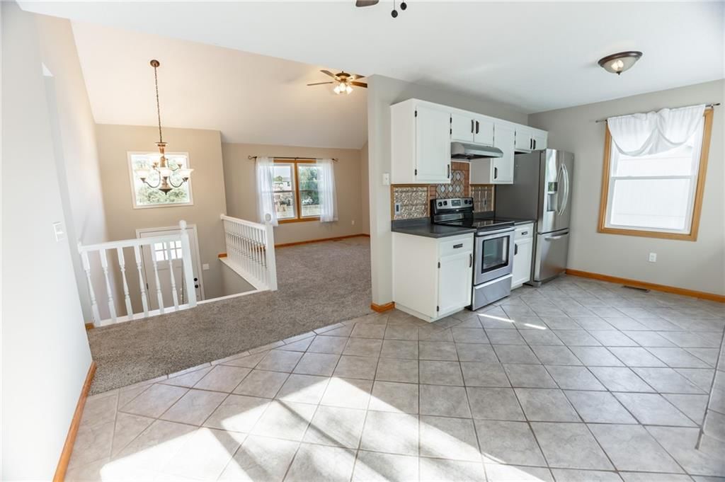 8844 Golden Lane — photo 9