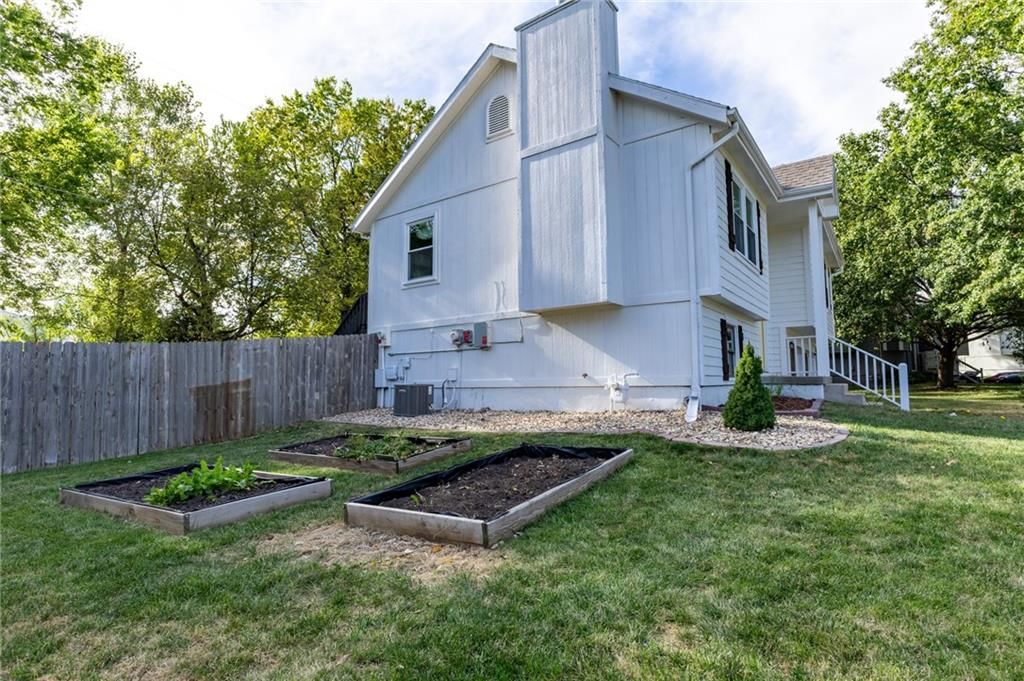 8844 Golden Lane — photo 30